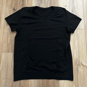 Lululemon Swiftly Breathe Relaxed Fit Tee